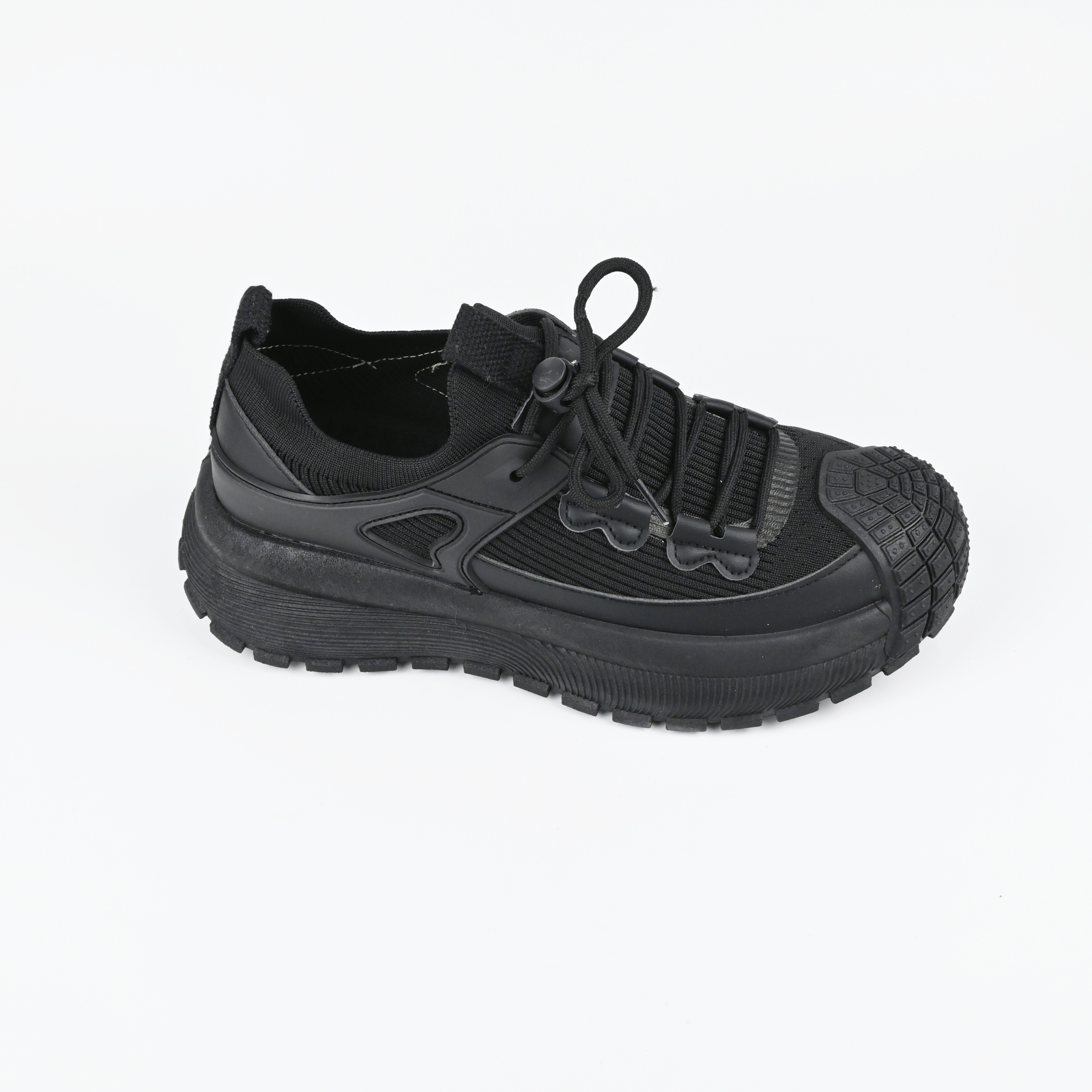 Sports Shoes 68