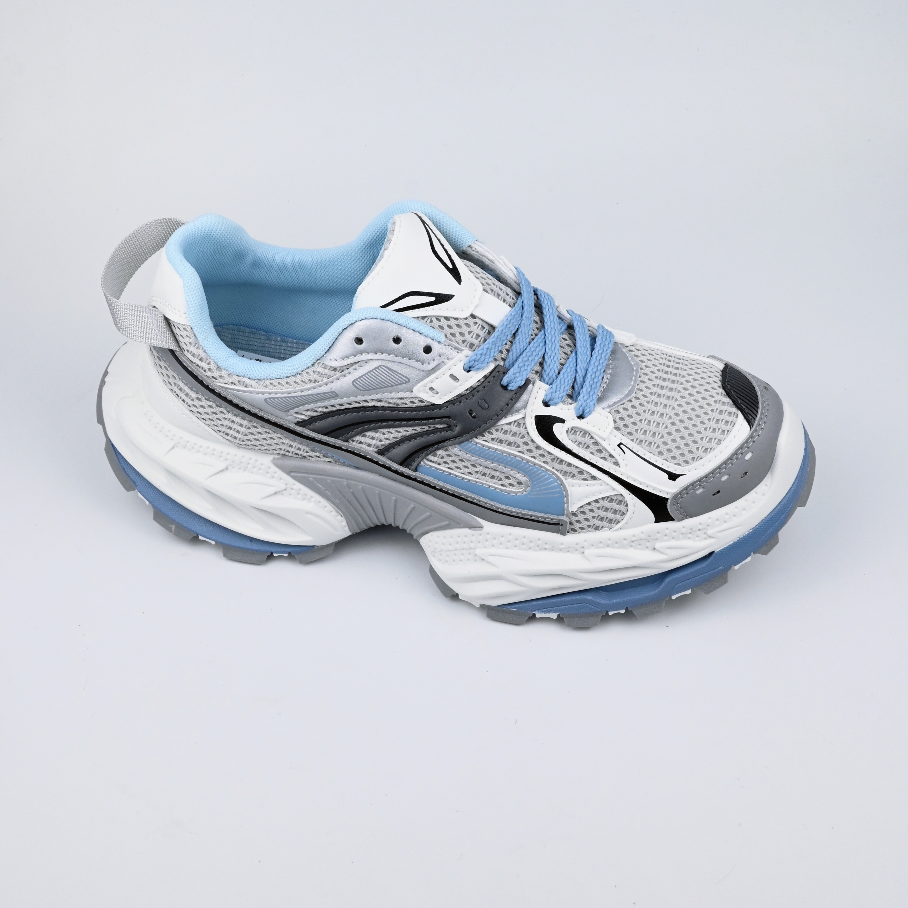 Sports Shoes 81