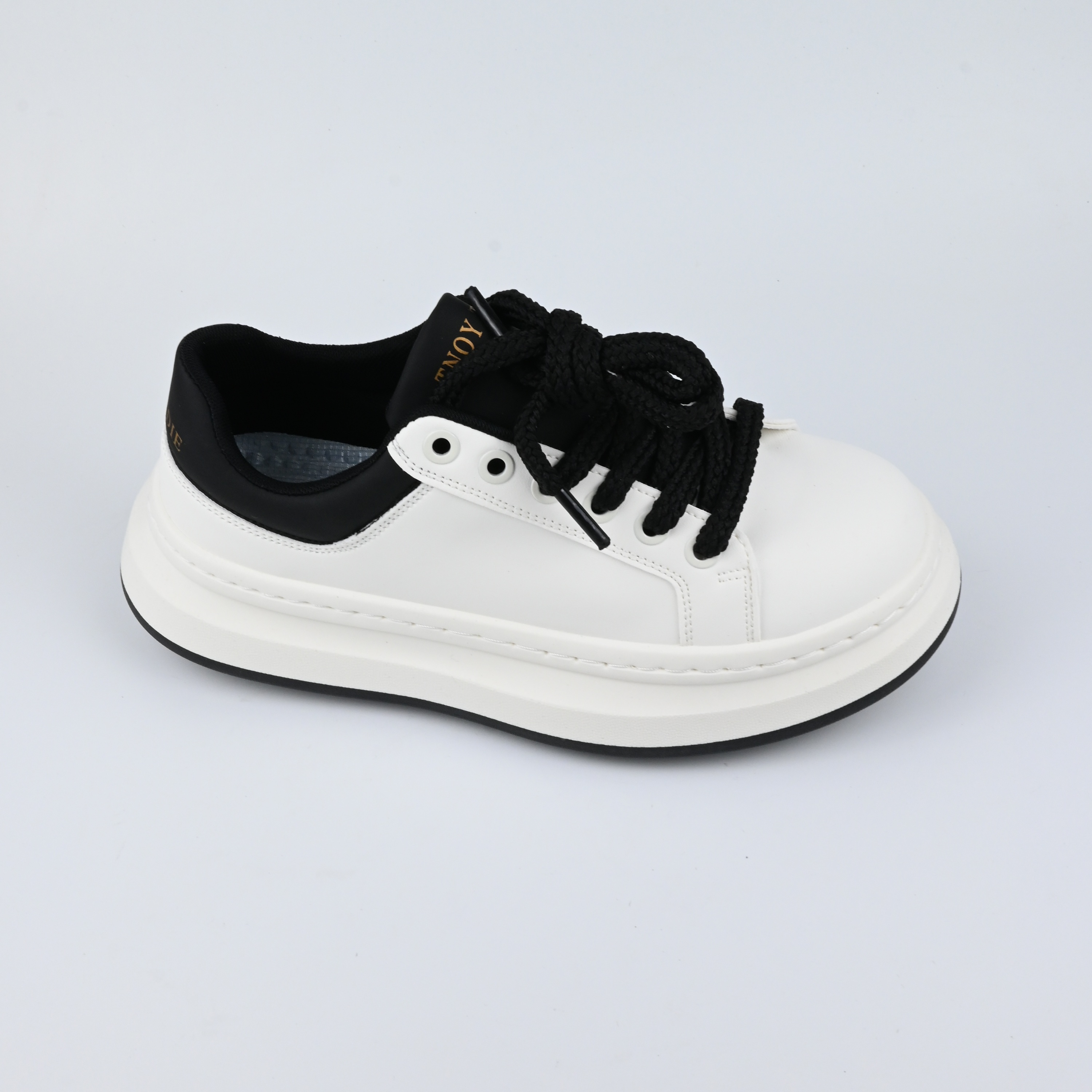 Sports Shoes 70