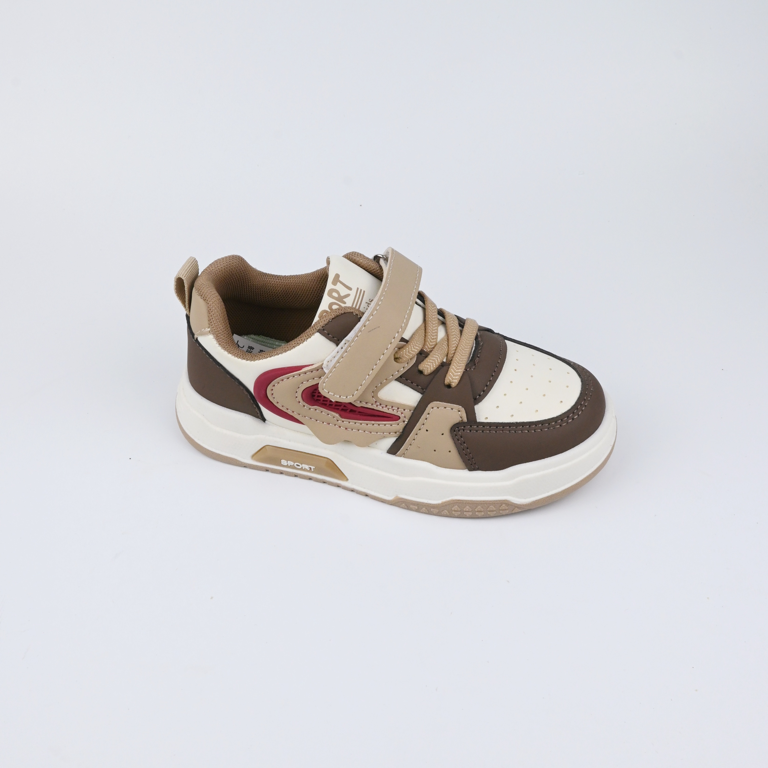 Sports shoes 18