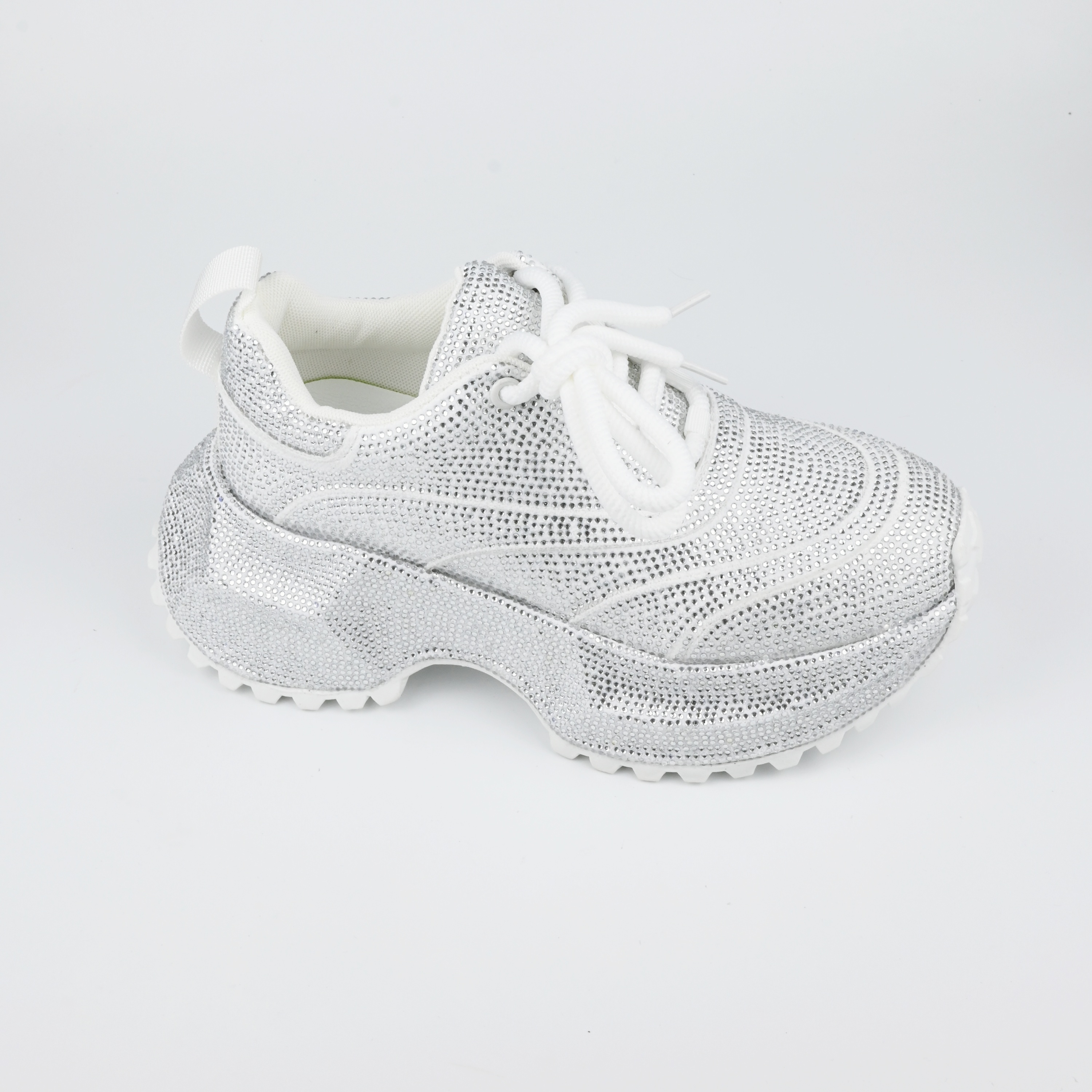 Sports shoes 35
