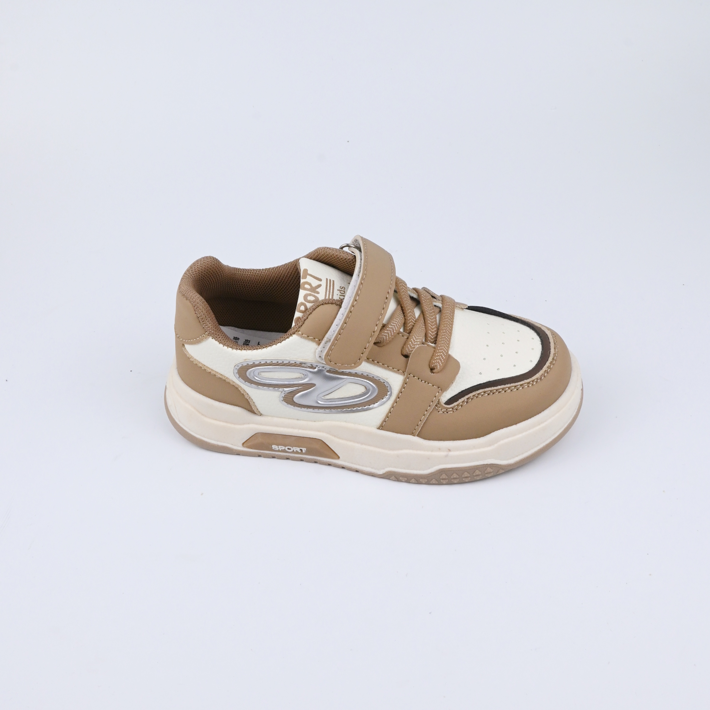 Sports shoes 19