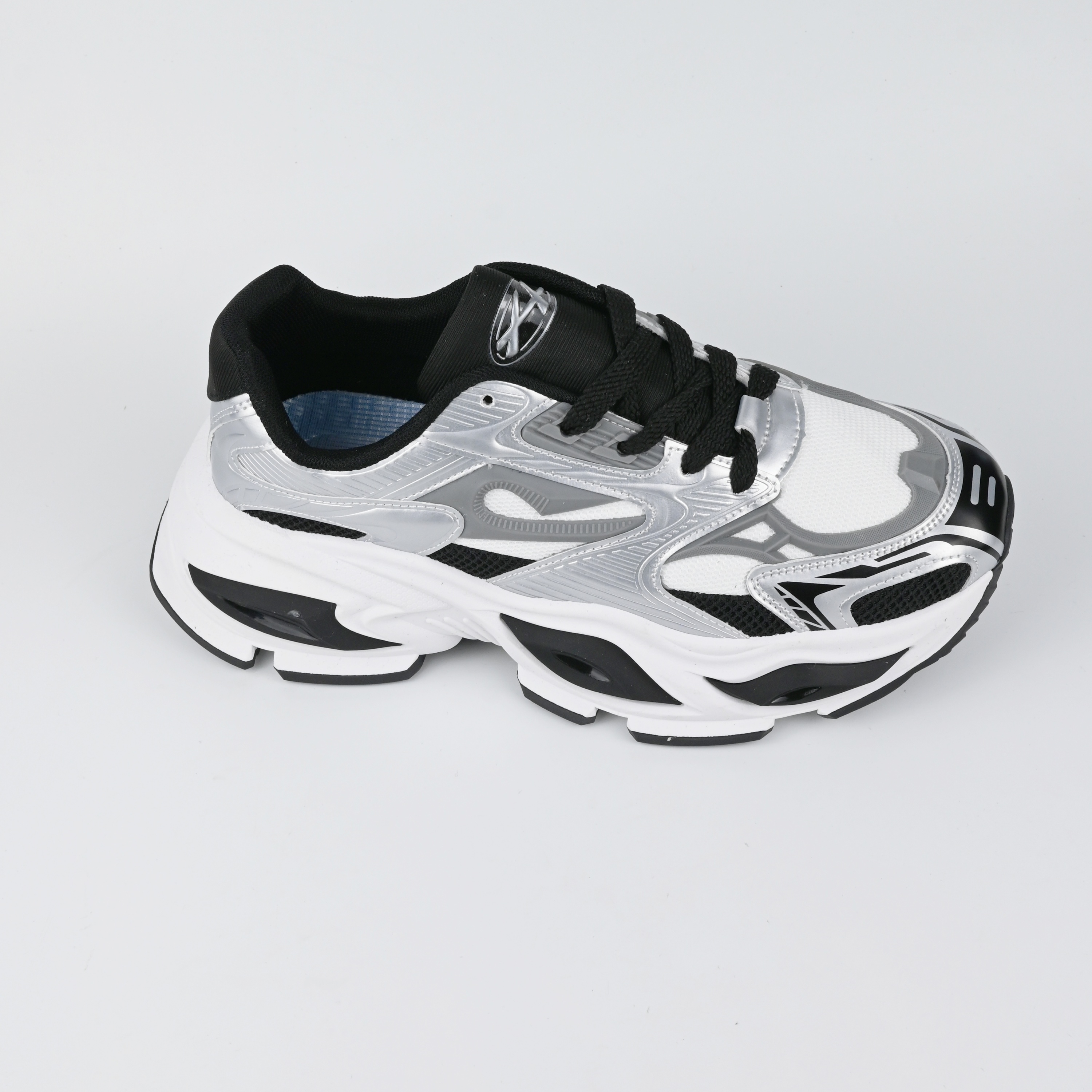 Sports Shoes 82