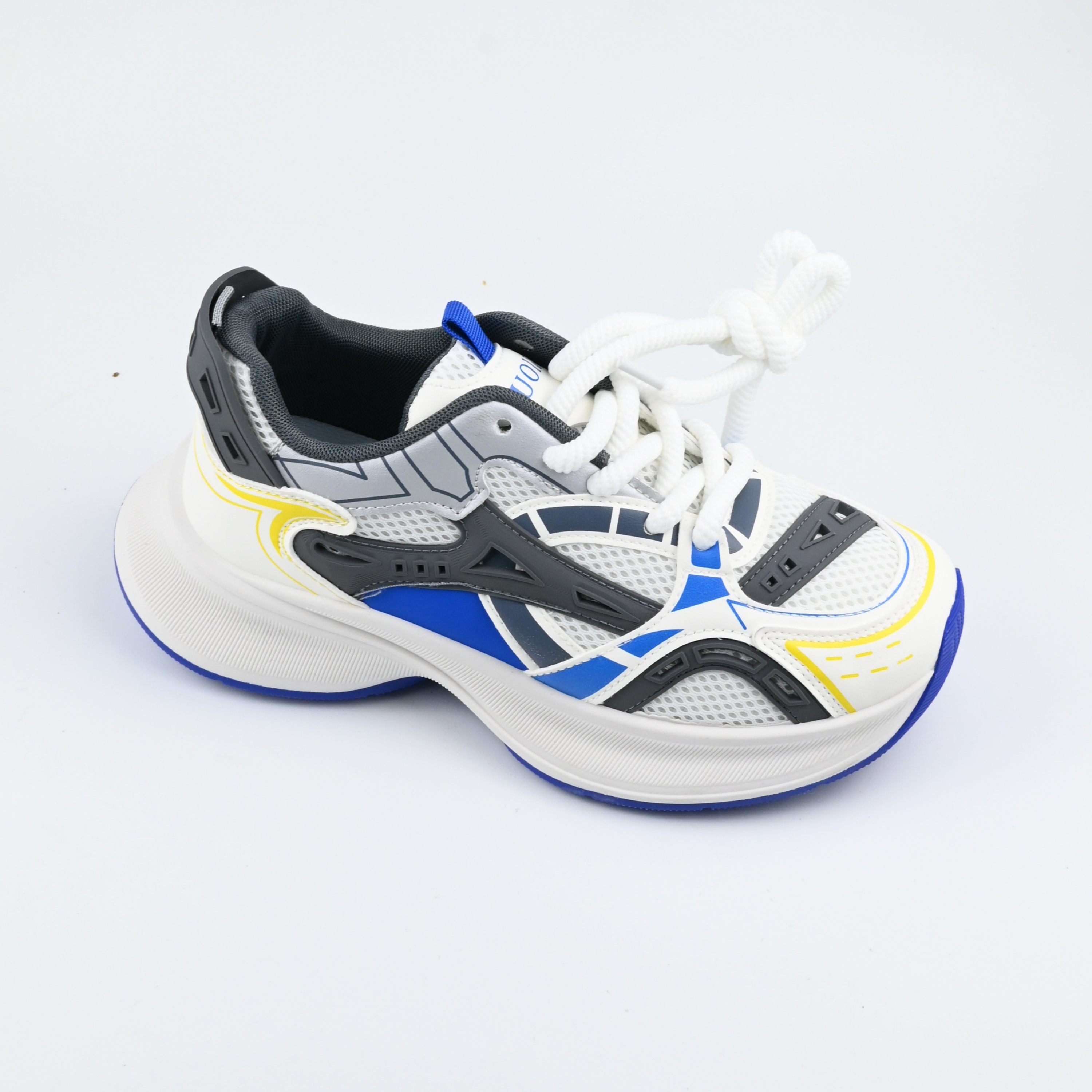 Sports Shoes 83