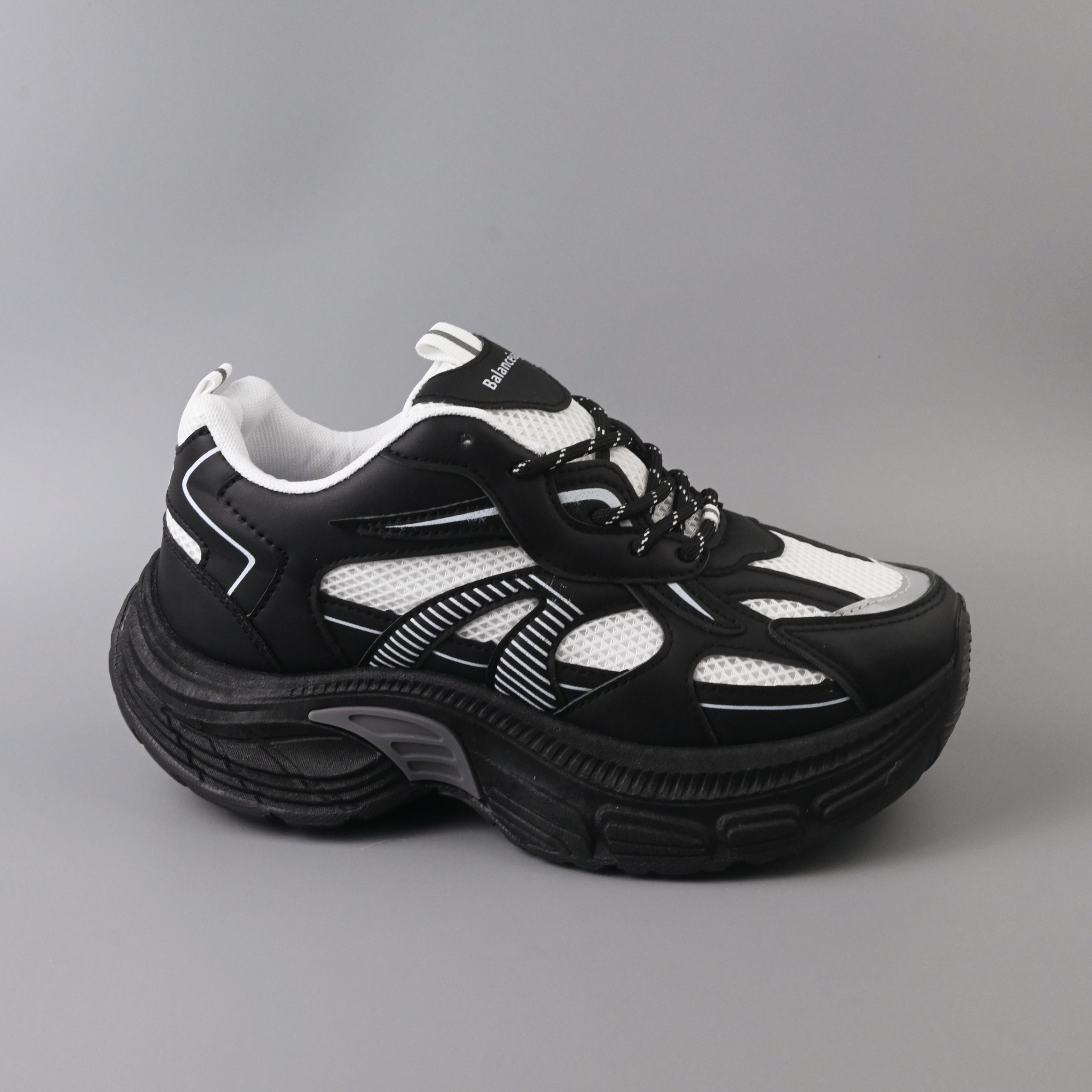 Sports Shoes 135