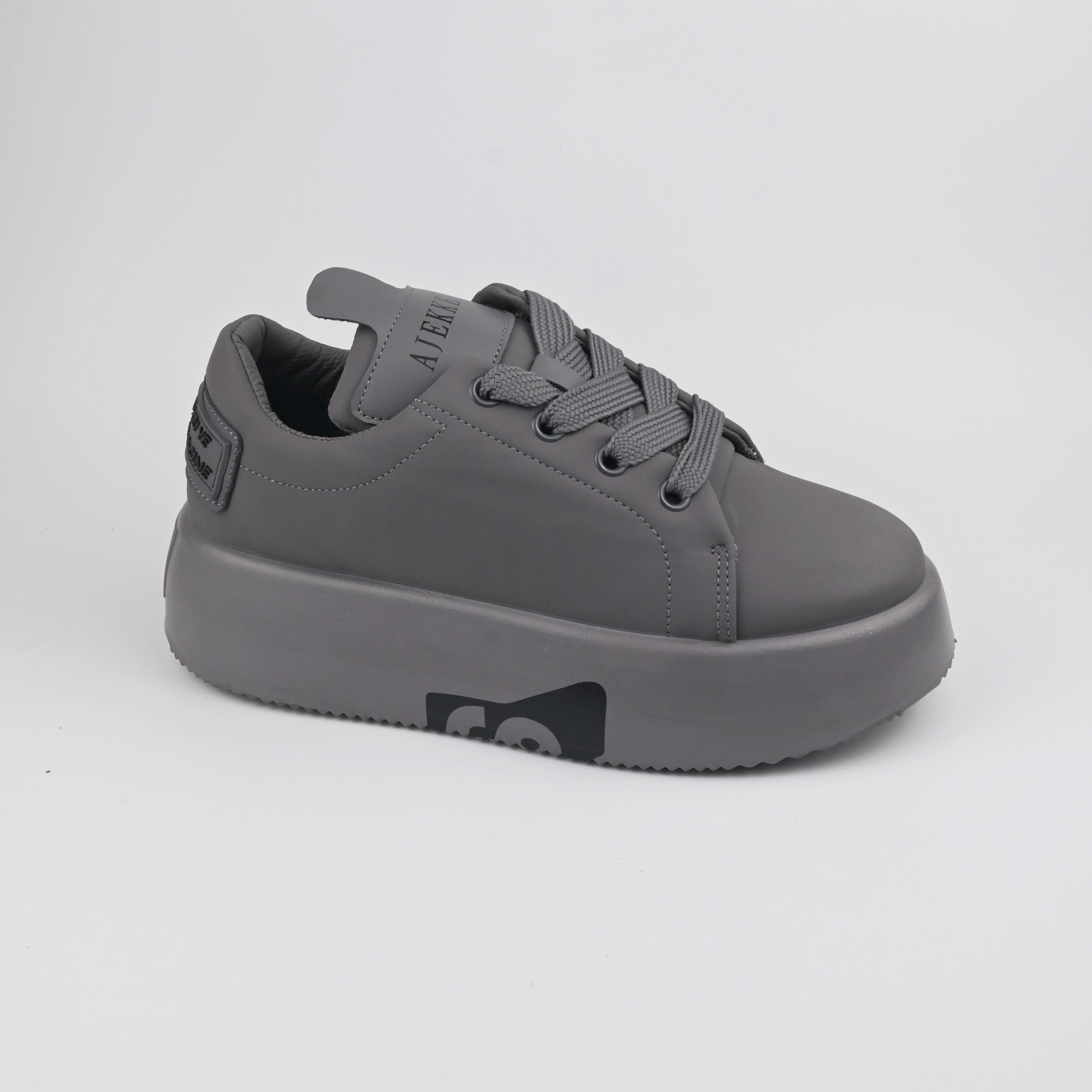 Sports Shoes 111
