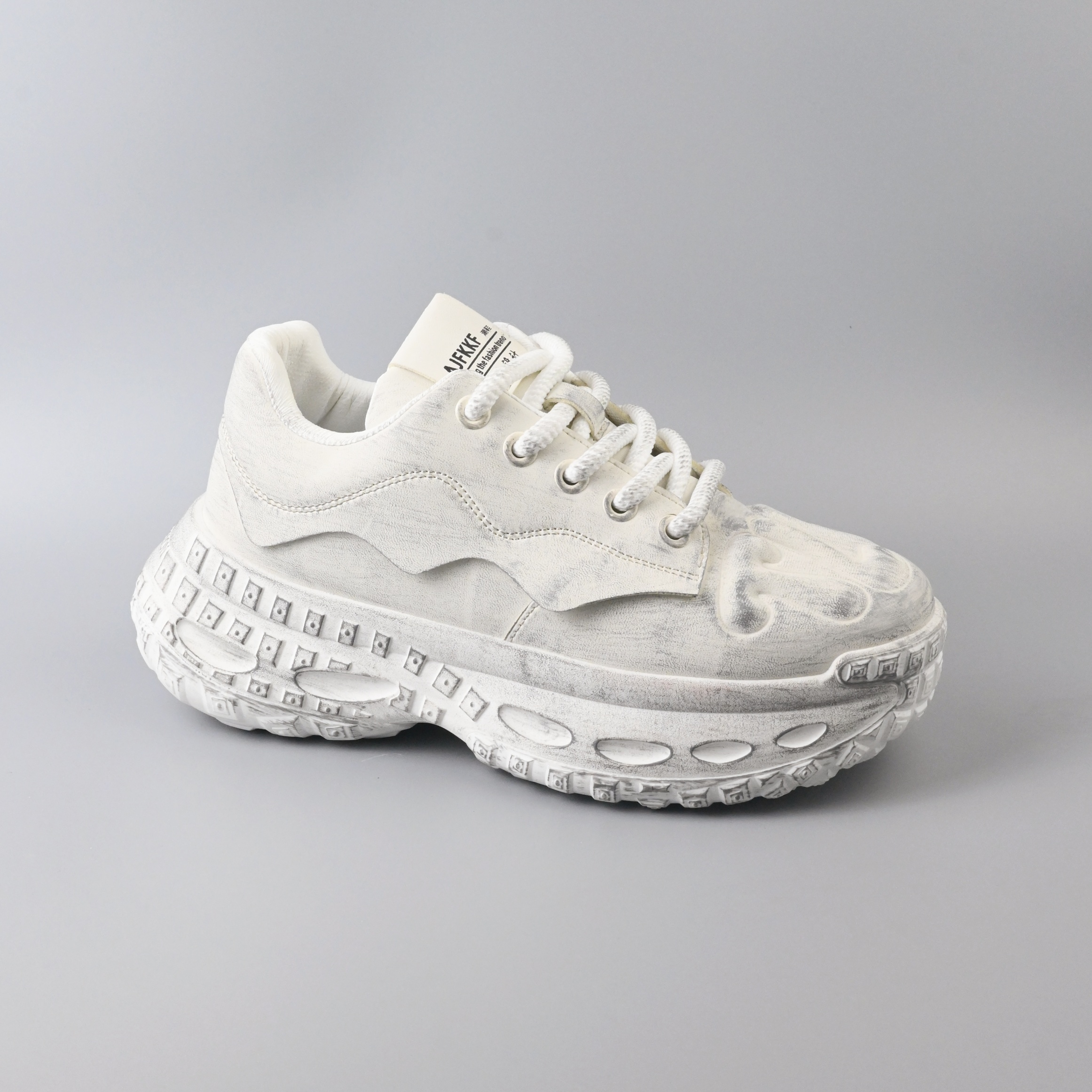 Sports Shoes 125