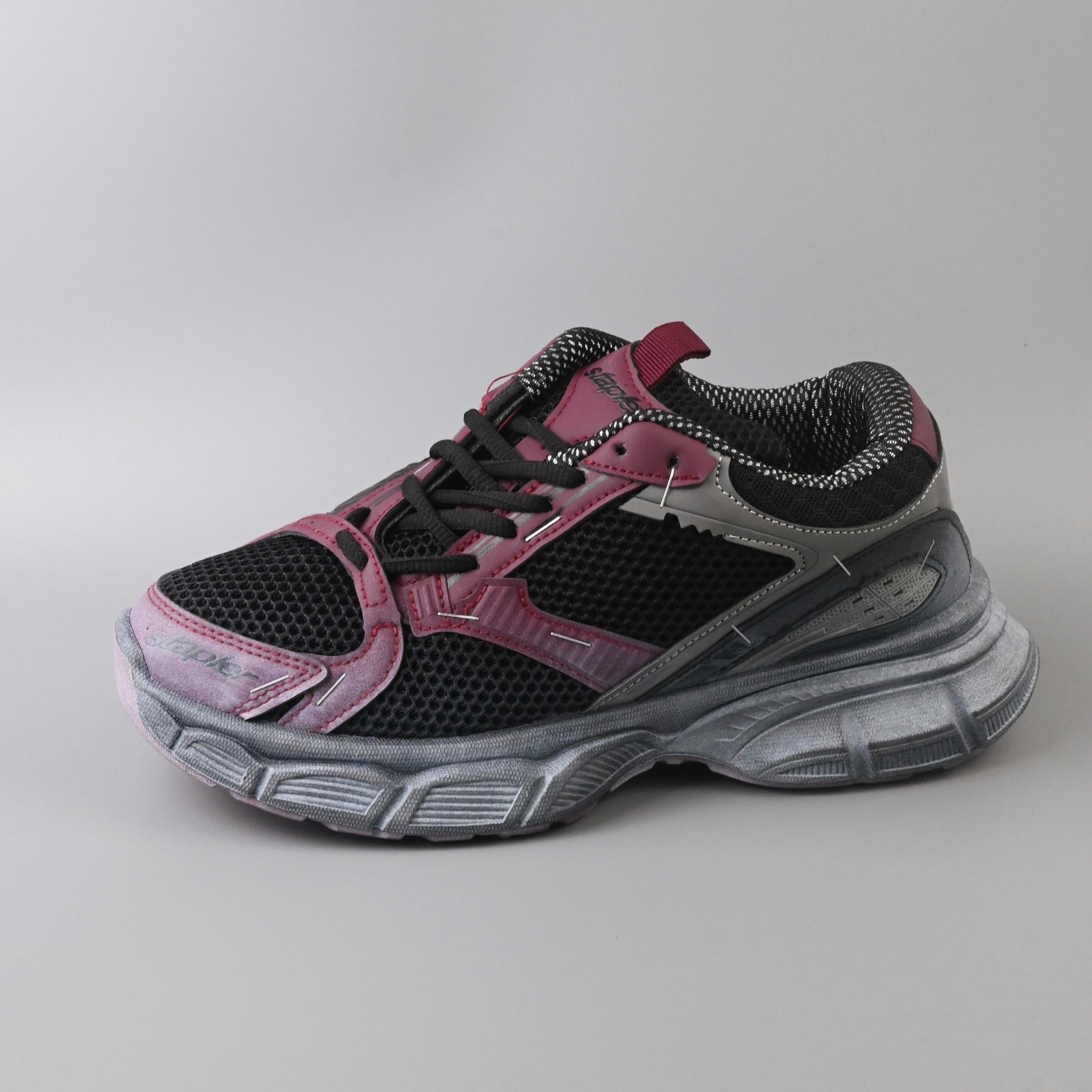 Sports Shoes 142