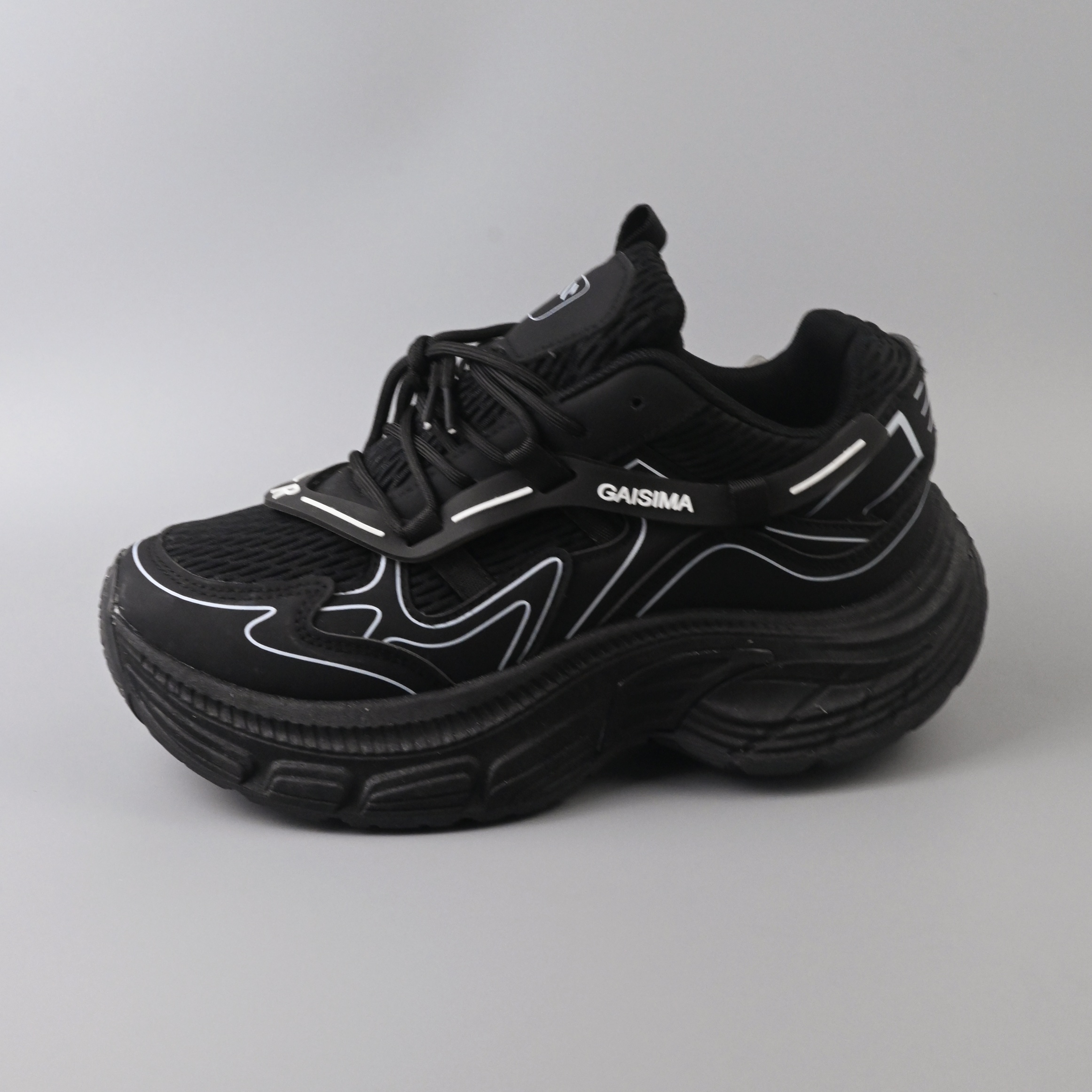 Sports Shoes 131
