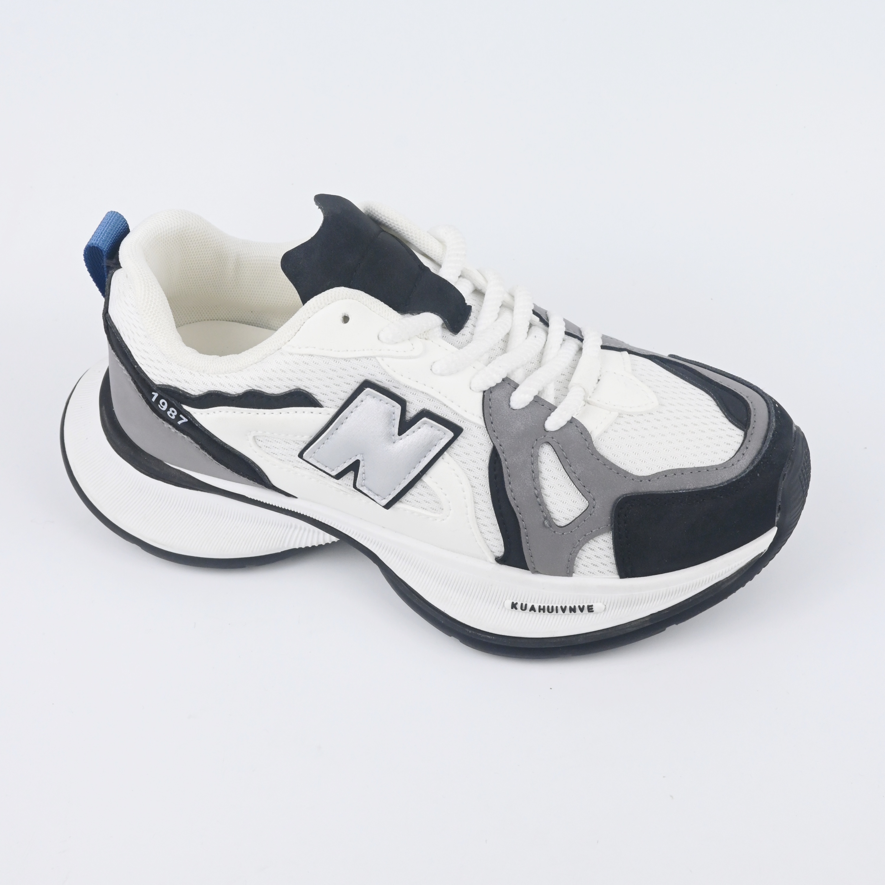 Sports Shoes 165
