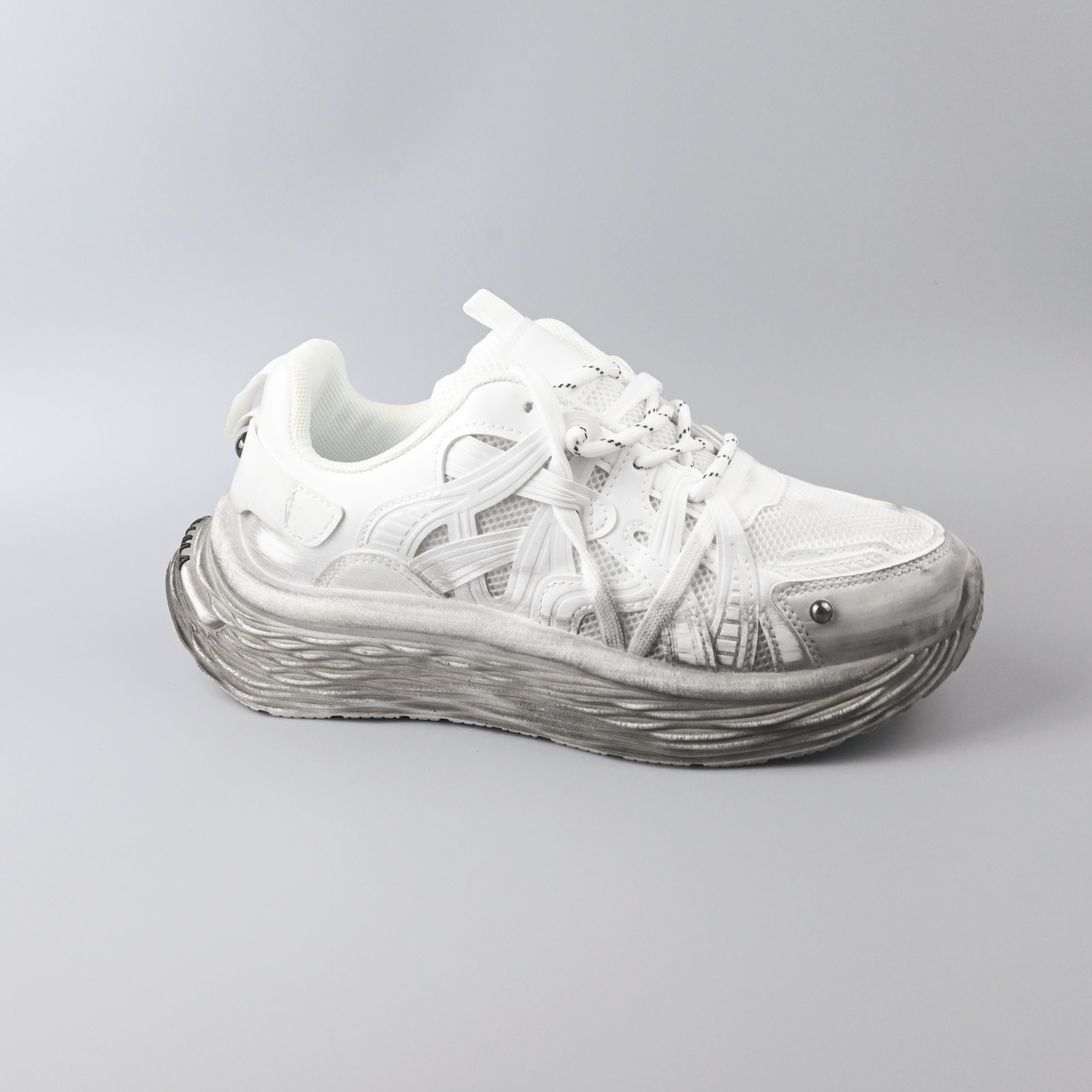 Sports Shoes 120
