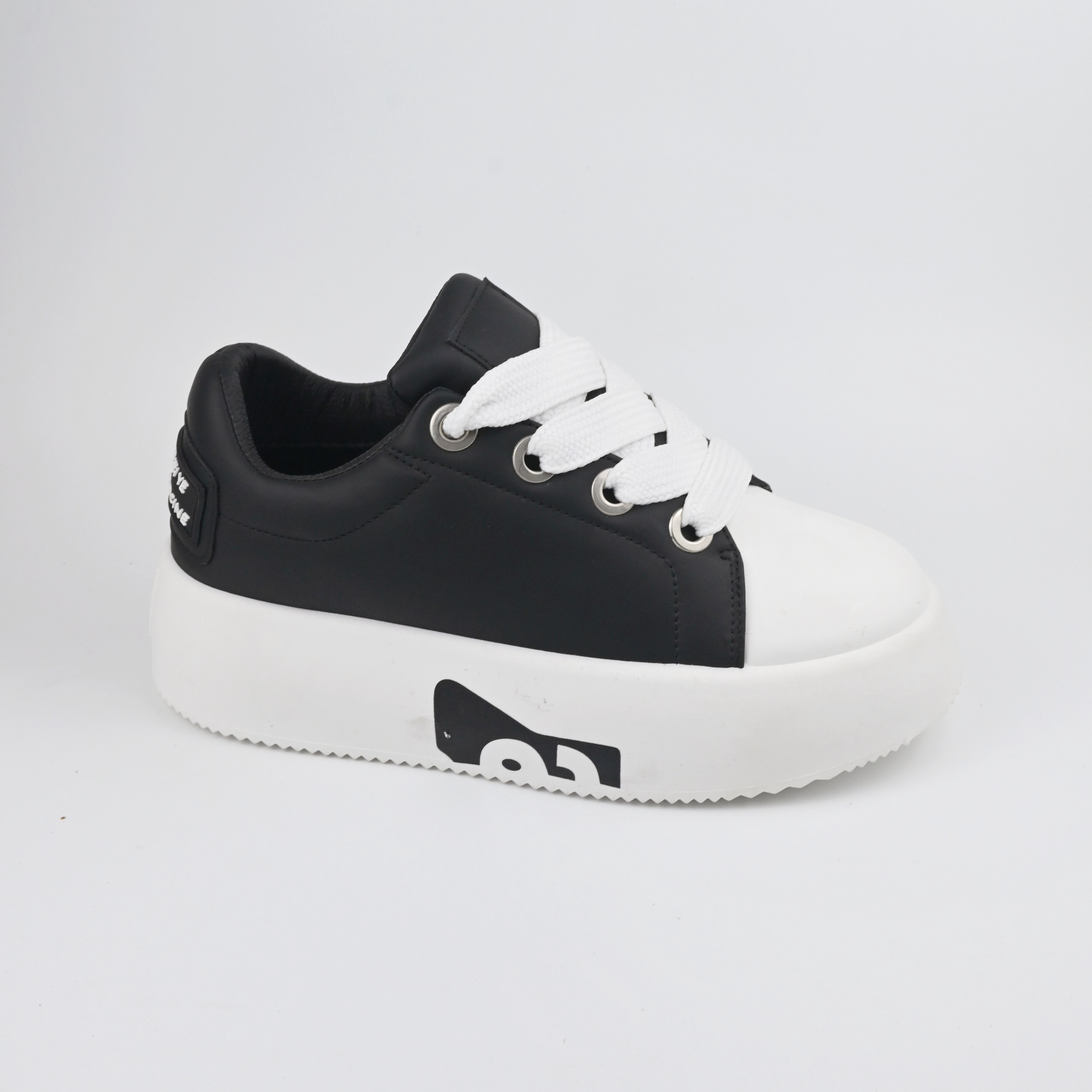 Sports Shoes 108