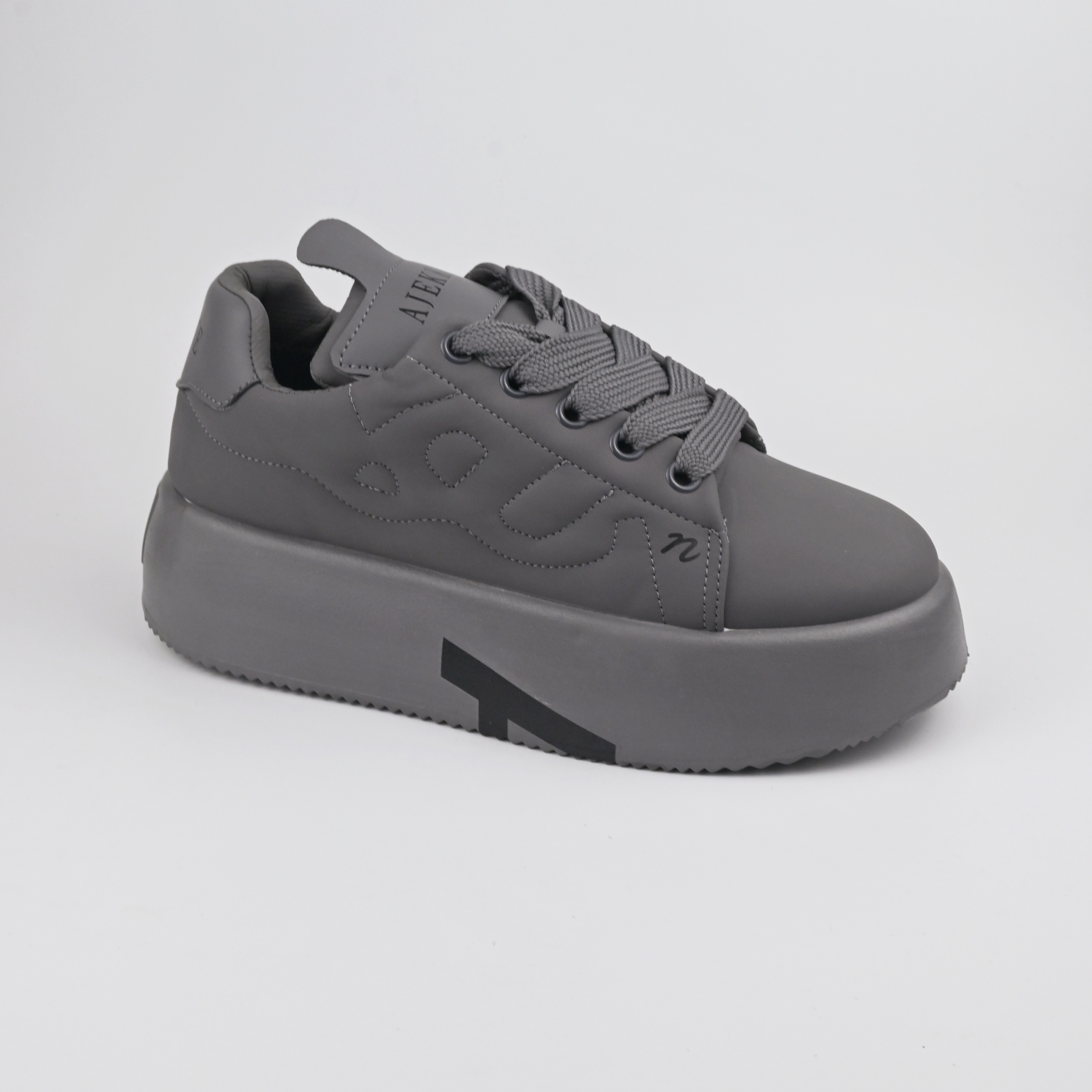 Sports Shoes 110