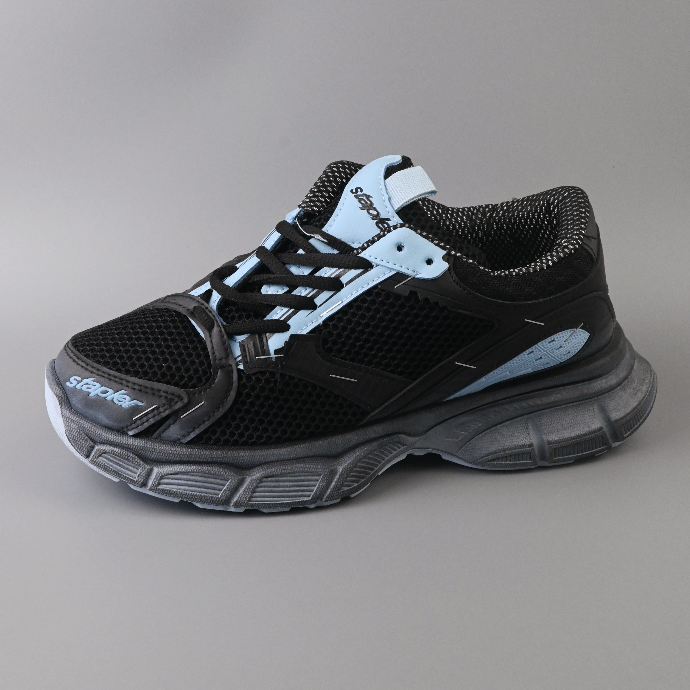 Sports Shoes 143