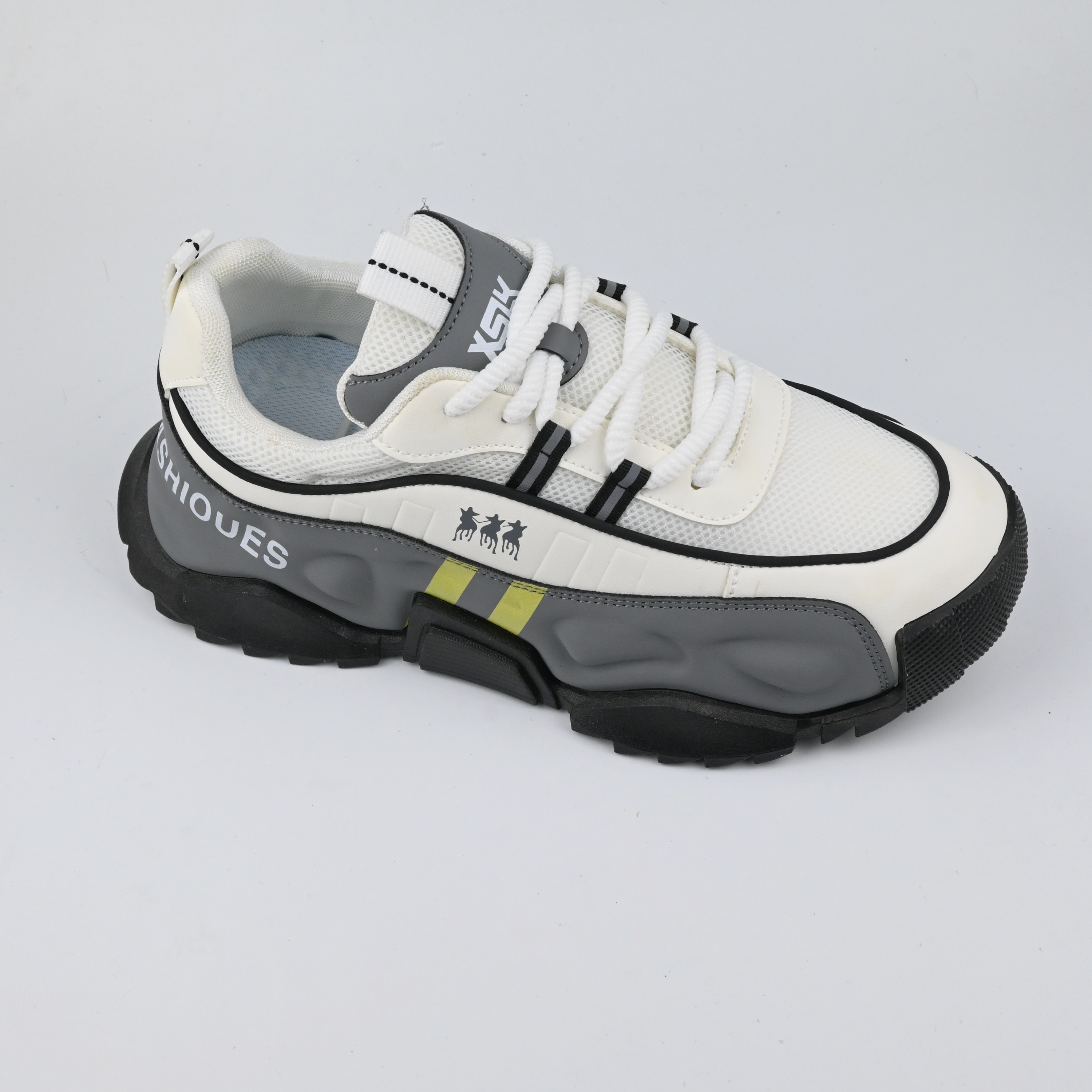 Sports Shoes 162