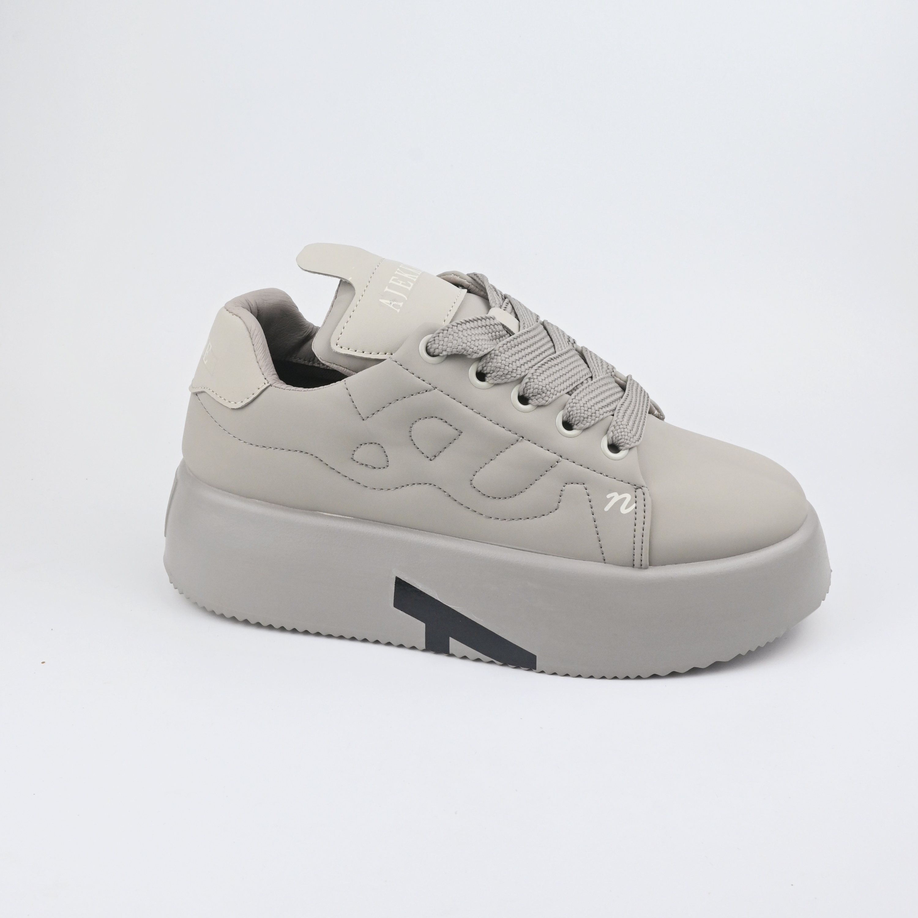 Sports Shoes 112
