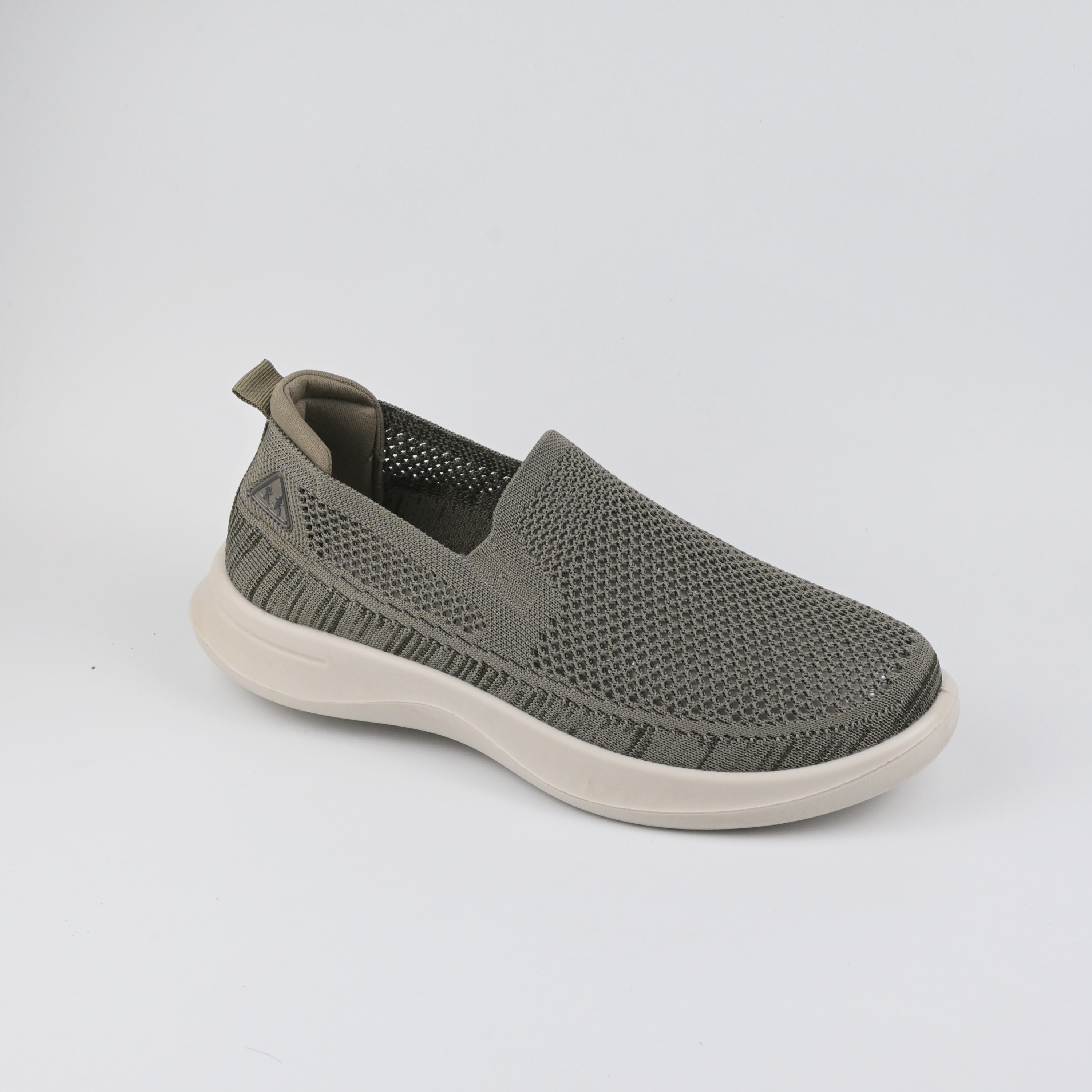 Fly woven shoes 28