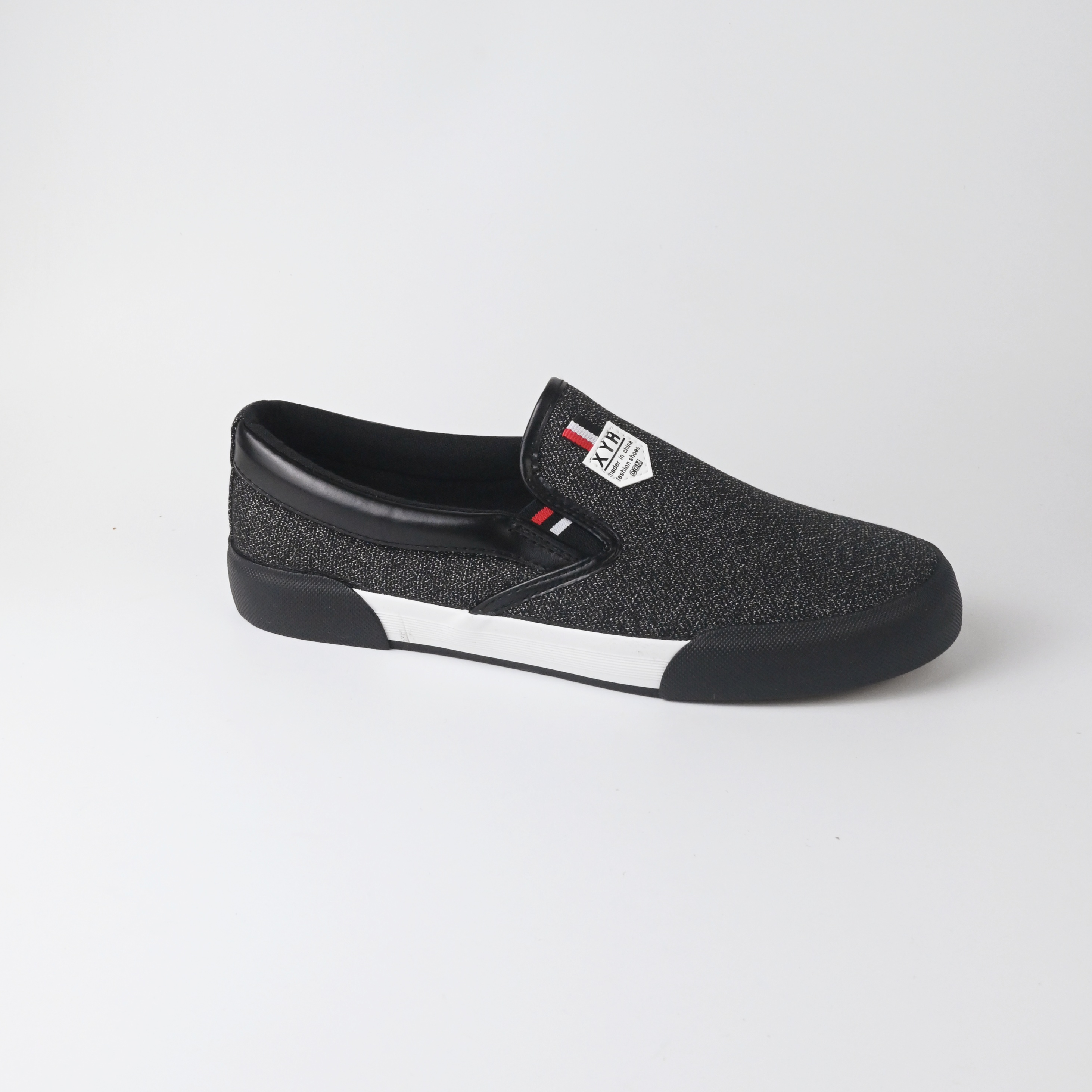 Fly woven shoes 35