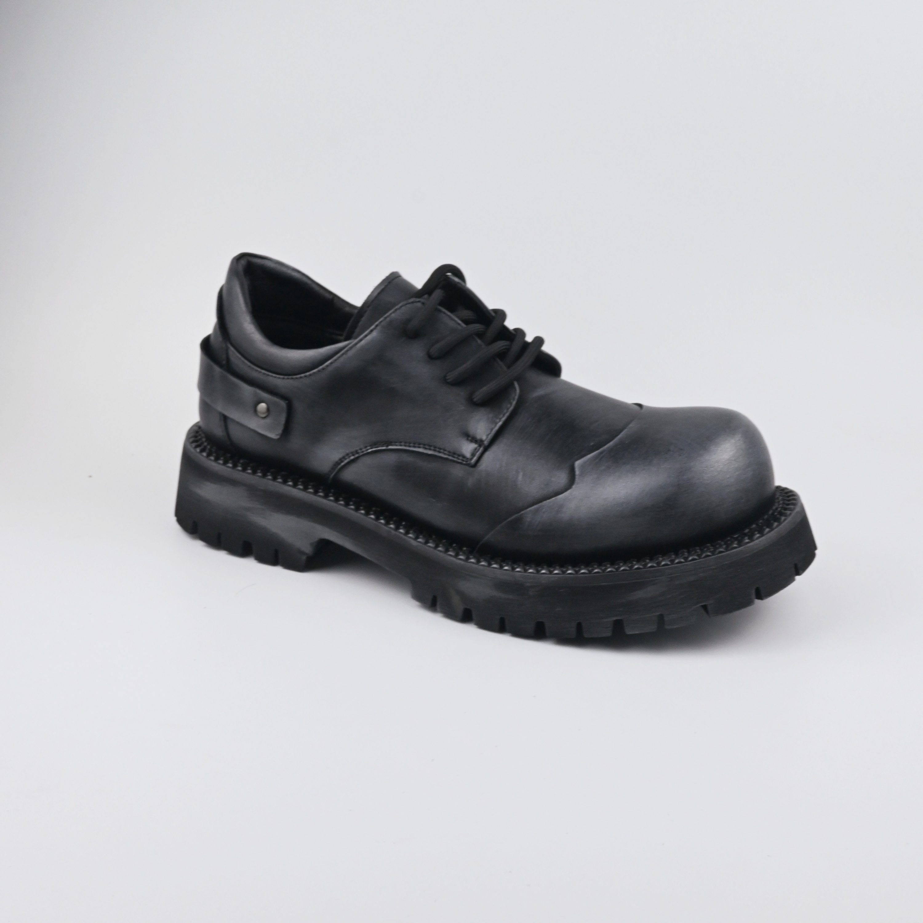 Leather shoes 49