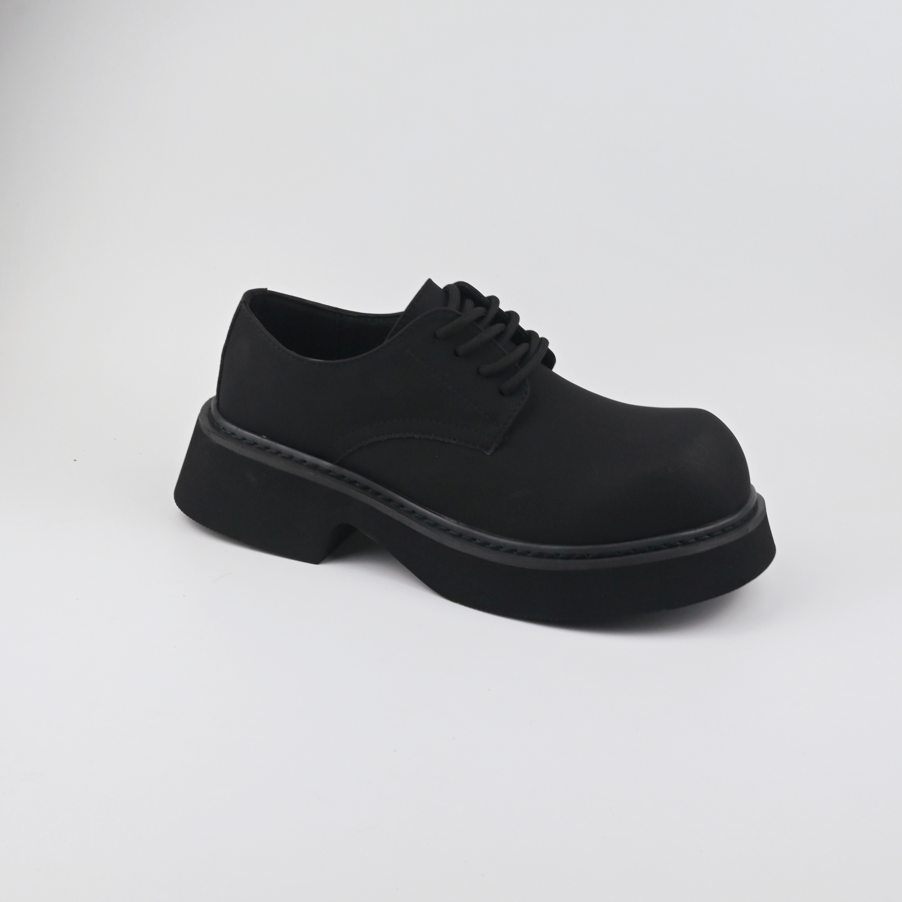 Leather shoes 48